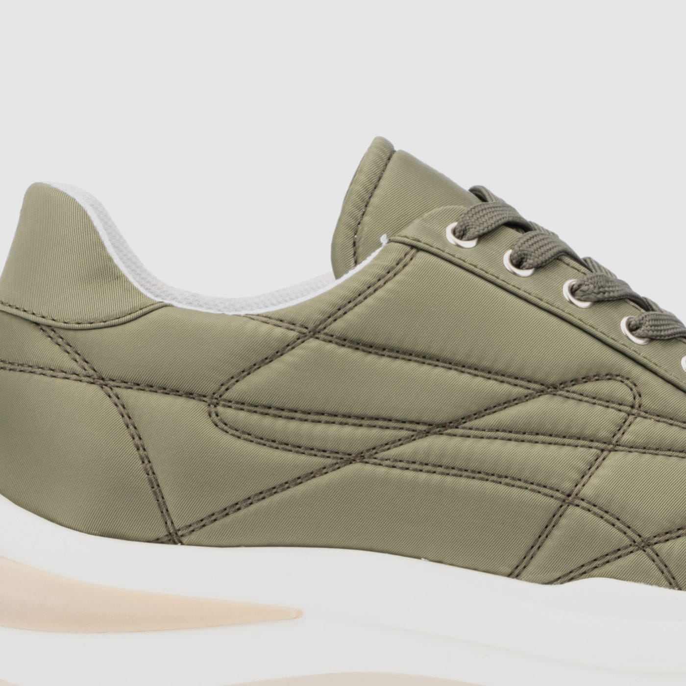 LISSANDRA WOMENS SNEAKER IN OLIVE – Aquatalia®